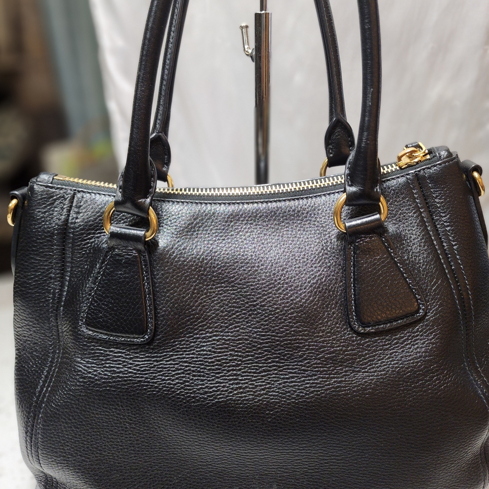 Authentic Prada Black Vitello Phenix Leather Shoulder Bag w/Crossbody Strap - Picture 8 of 16